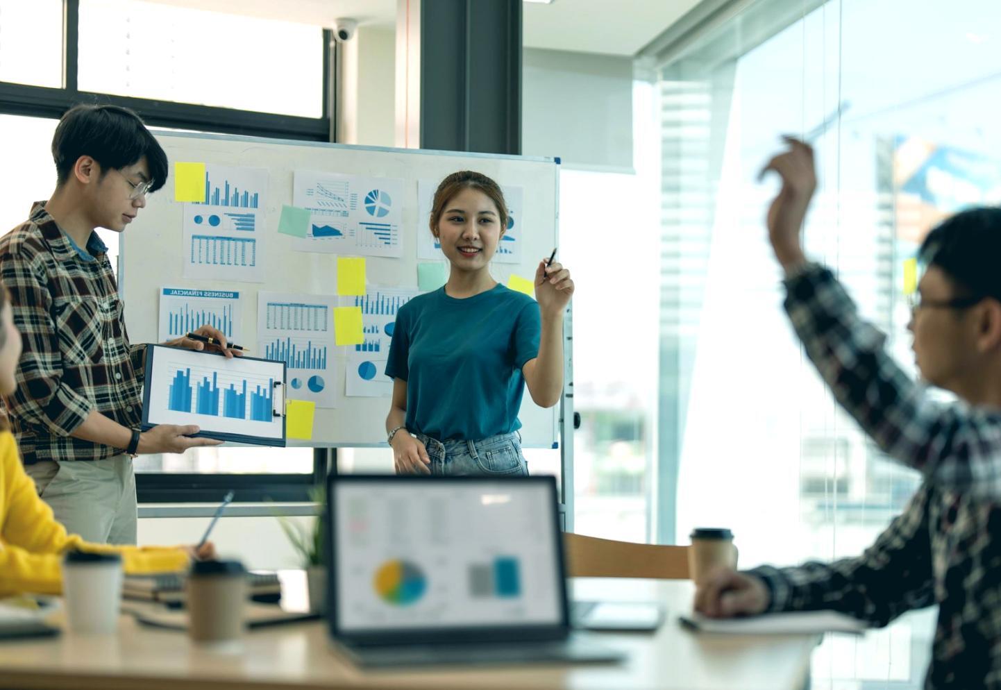 Professional SEO workshop environment showing collaborative strategy development